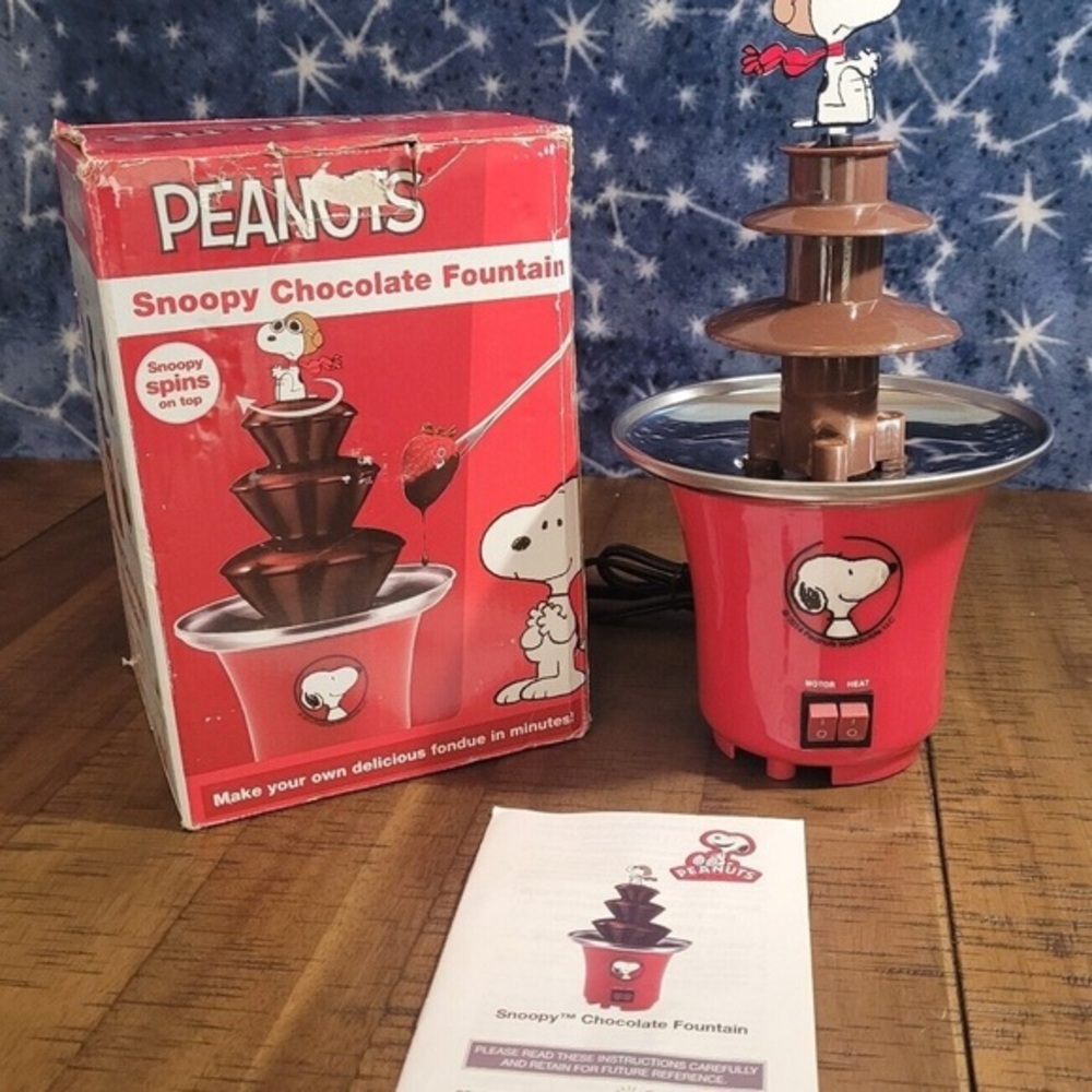 PEANUTS Snoopy Chocolate Fondue Fountain RED by Planet Smart NIB
